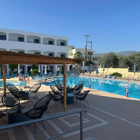 Sunset Paradise Resort 4* أذيليانوس كامبوس