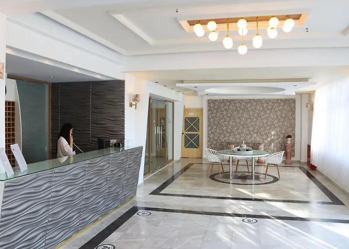 Adel Paradise Ретимно