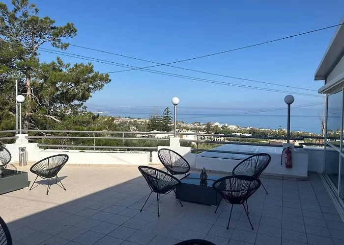 Adel Paradise Отель Ретимно