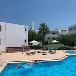 Szálloda Adel Paradise 4*