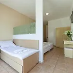 Szálloda Adel Paradise