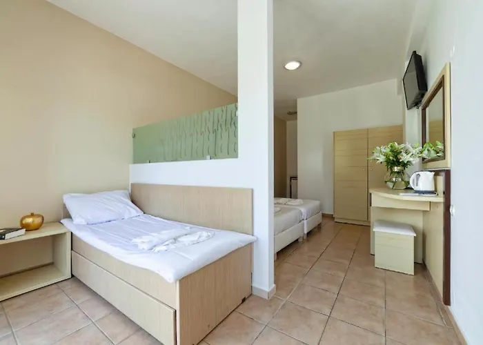 Szálloda Adel Paradise