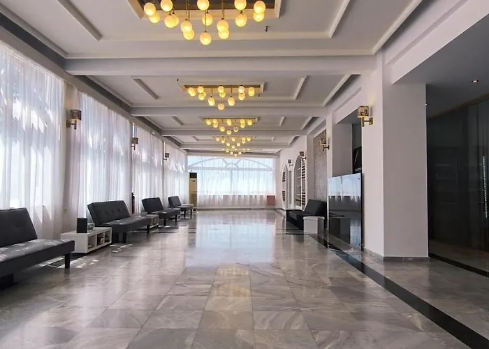 Hotell Adel Paradise 4*