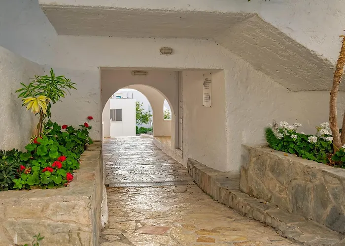 Adel Paradise Hotel 4*